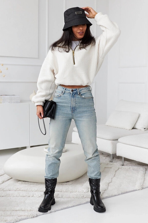 Schwarze lackierte Schuhe mit...