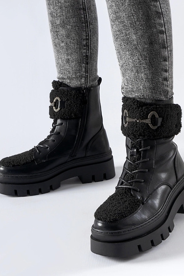 Schwarze isolierte Highland-Arbeitsstiefel mit Schnalle