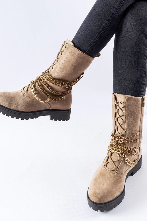 Beige isolierte Stiefeletten mit...