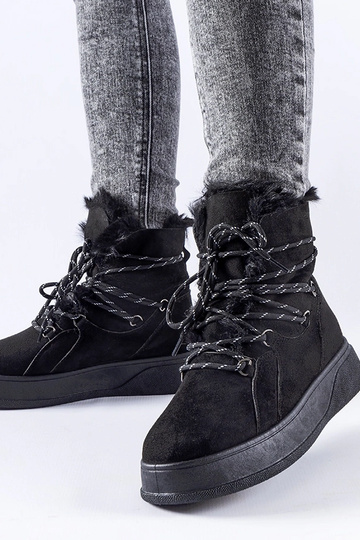 Schwarze Schneestiefel mit Plateausohle von Rancourt