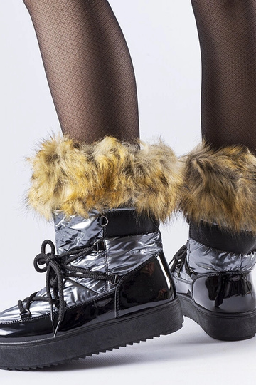 Graue gefütterte...