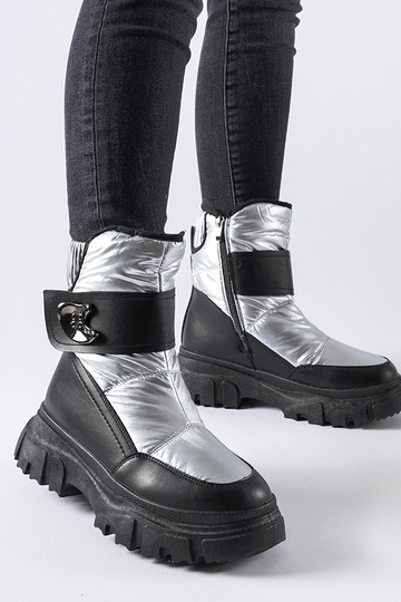 Graue gefütterte...