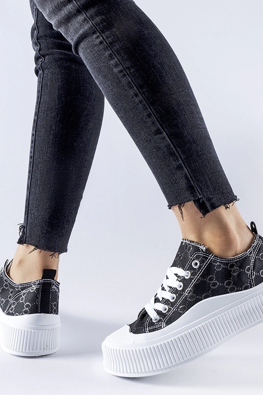 Schwarze Sneaker mit Cavi-Monogramm... Schwarze Sneaker mit Cavi-Monogramm...