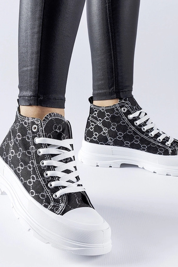 Schwarze Sneaker mit Terenzio-Monogramm verziert