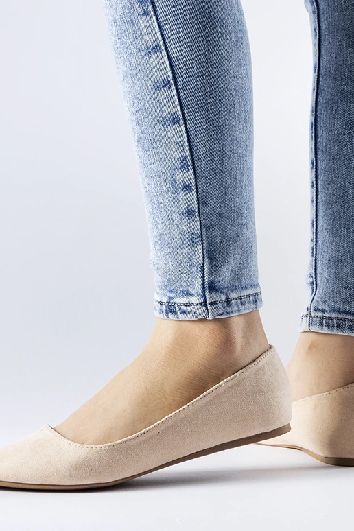 Beige Ballerinas mit spitzer Spitze Riv Beige Ballerinas mit spitzer Spitze Riv