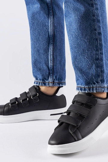 Schwarze Sneaker mit Klettverschluss Paré - weiße Sohle
