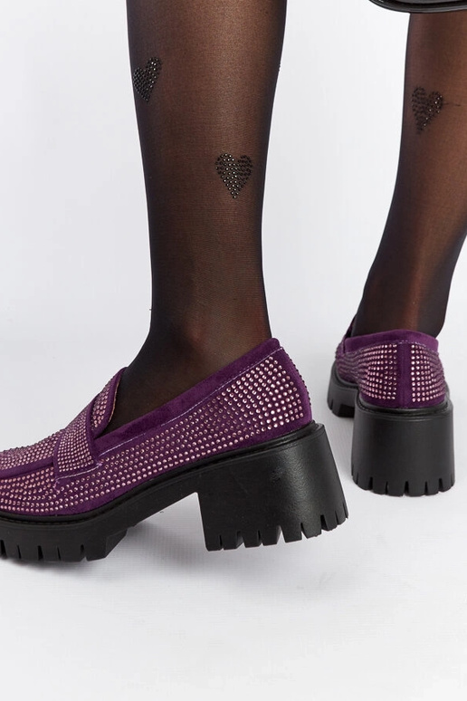 Lilafarbene Loafer mit massivem... Lilafarbene Loafer mit massivem...