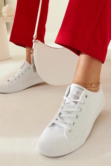 Weiße Rocky-Sneakers aus Stoff