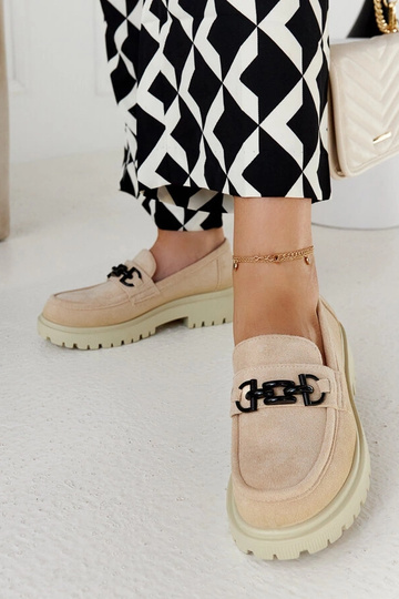 Beigefarbene Damen-Loafer...