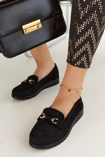 Schwarze Wildleder-Loafer...