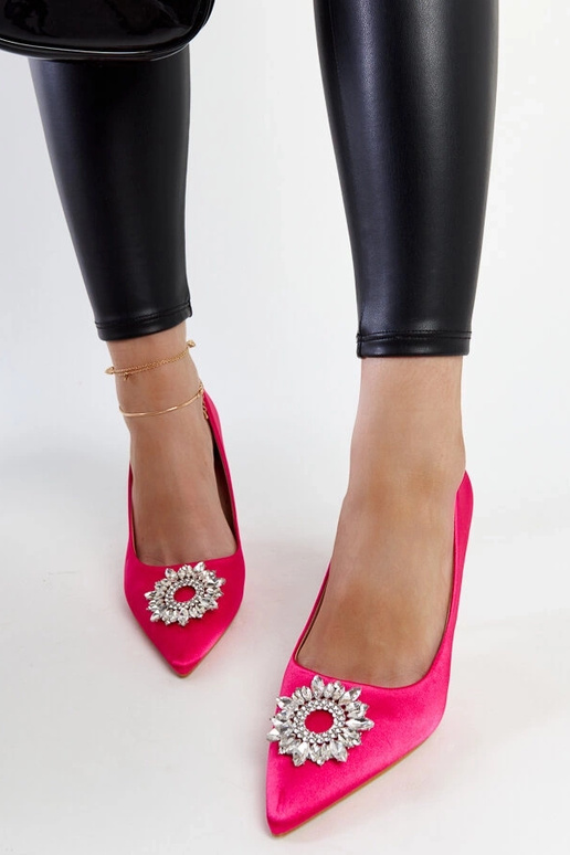 Rosa satinierte Stilettos mit... Rosa satinierte Stilettos mit...