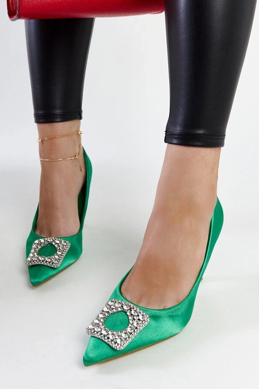 Grüne satinierte Stilettos mit... Grüne satinierte Stilettos mit...
