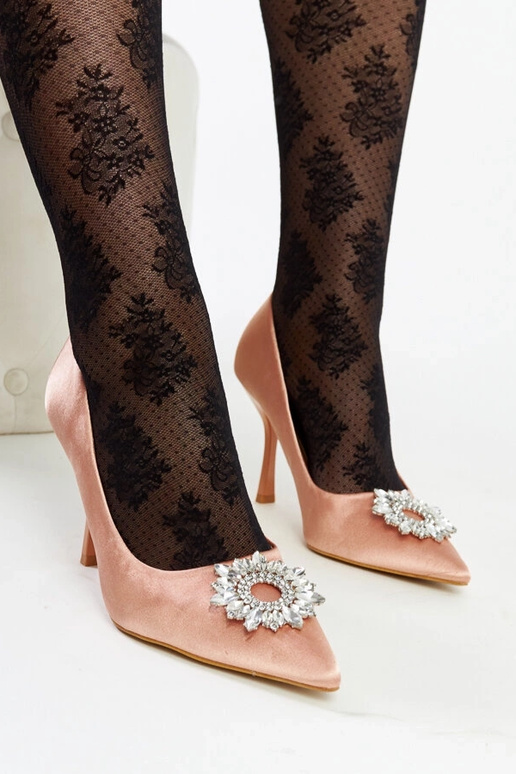 Beige satinierte Stilettos mit... Beige satinierte Stilettos mit...