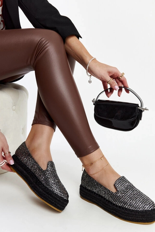 Schwarze Espadrilles mit Silberfaden...