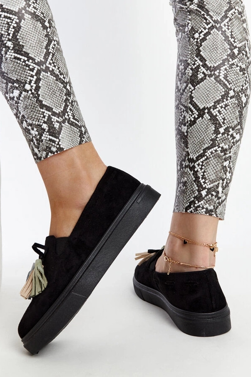 Schwarze Halbstiefel mit bunten... Schwarze Halbstiefel mit bunten...