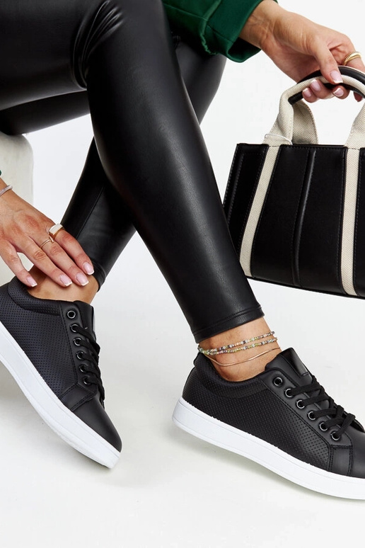 Schwarze Sneakers aus Ökoleder Semret