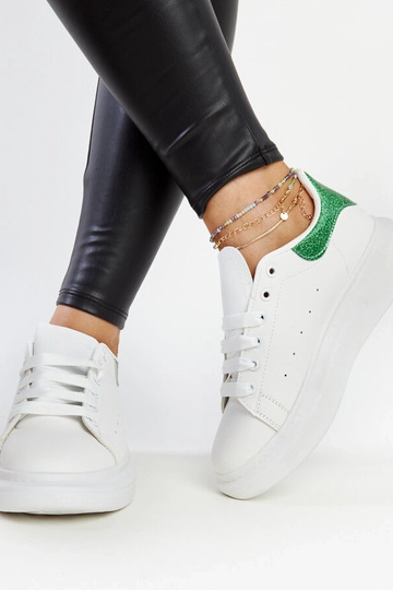 Weiße und grüne Sneakers... 2