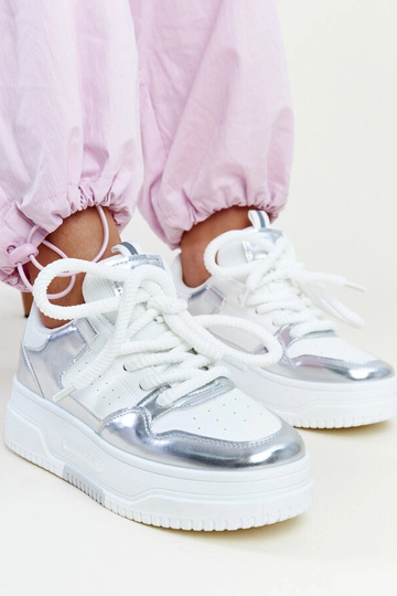 Weiße und silberne Sneakers mit hohem Plateau von Lengyel