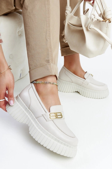 Hellebeige... 2