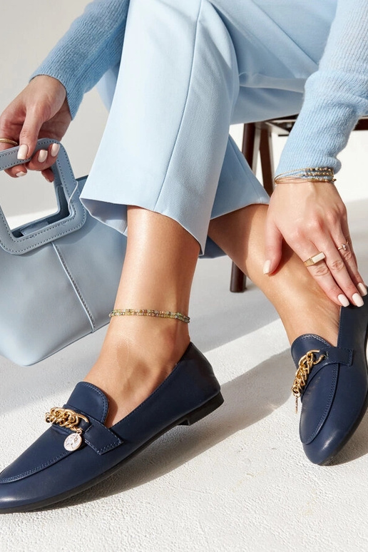 Marineblaue Scaletta-Loafer mit Kette