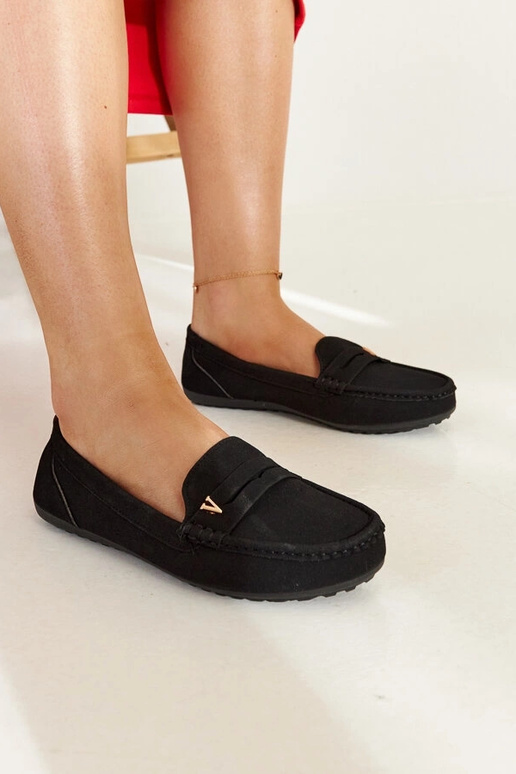 Schwarze Mokassins mit mattem Finish...