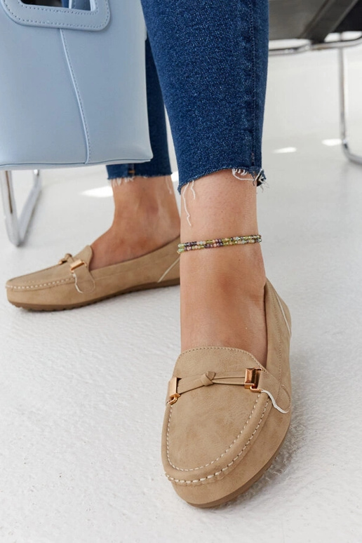 Beigefarbene Loafer mit mattem Finish... Beigefarbene Loafer mit mattem Finish...
