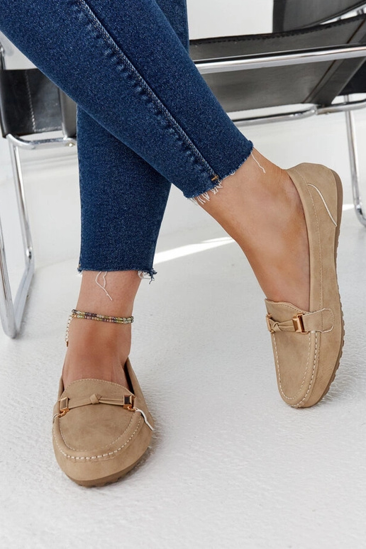 Beigefarbene Loafer mit mattem Finish... Beigefarbene Loafer mit mattem Finish...