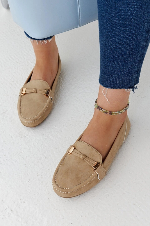 Beigefarbene Loafer mit mattem Finish... Beigefarbene Loafer mit mattem Finish...