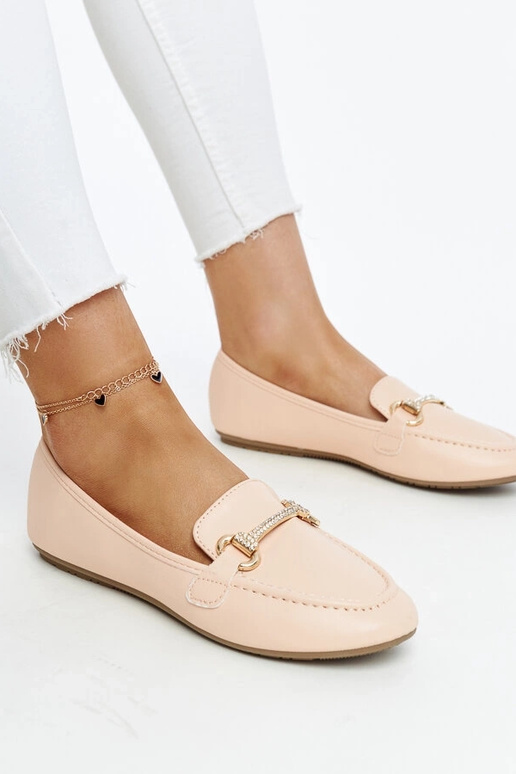 Beige Loafer mit dekorativer Schnalle... Beige Loafer mit dekorativer Schnalle...