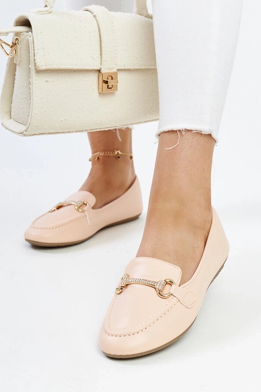Beige Loafer mit dekorativer Schnalle... Beige Loafer mit dekorativer Schnalle...