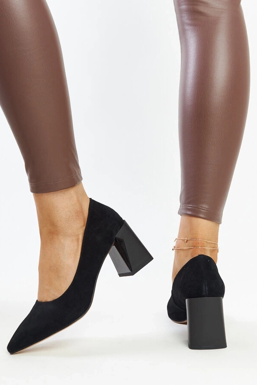 Schwarze Lederpumps mit Vinceza-Absatz Schwarze Lederpumps mit Vinceza-Absatz