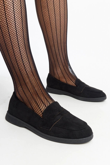 Schwarze Wildleder-Loafer...