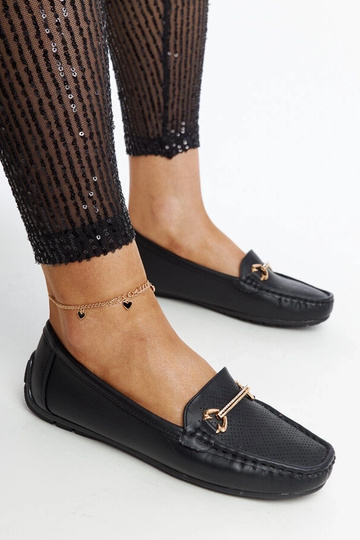 Schwarze Loafer mit dekorativer Schnalle Adila