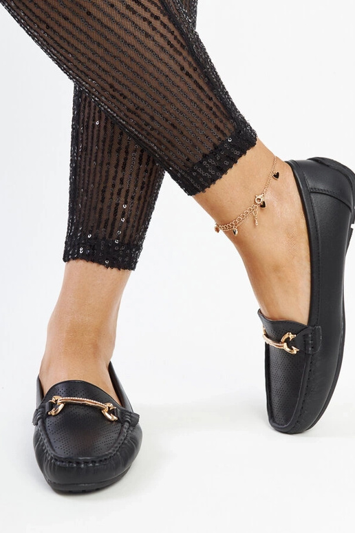 Schwarze Loafer mit dekorativer...