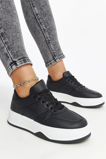 Schwarze Sneaker mit...