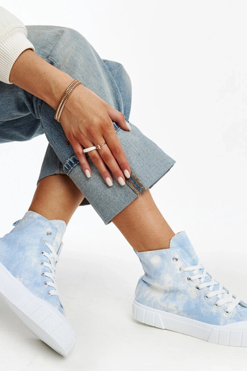 Blaue High-Top-Sneakers aus Stoff von Raissa 2