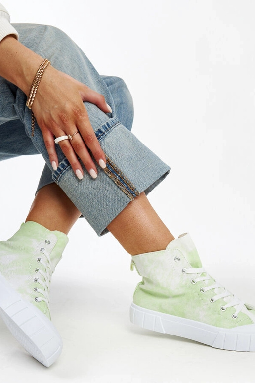 Hellgrüne High-Top-Canvas-Sneakers...