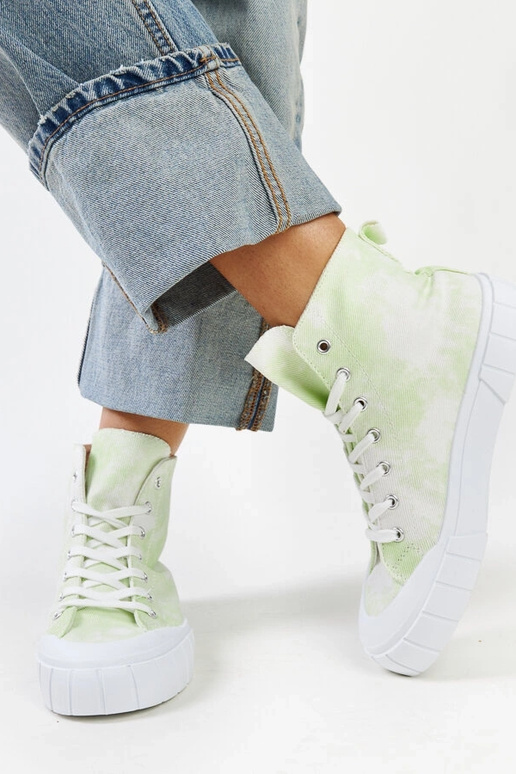 Hellgrüne High-Top-Canvas-Sneakers...
