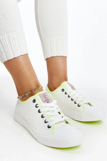 Weiße Damen-Sneaker mit Farbe CROSS JEANS