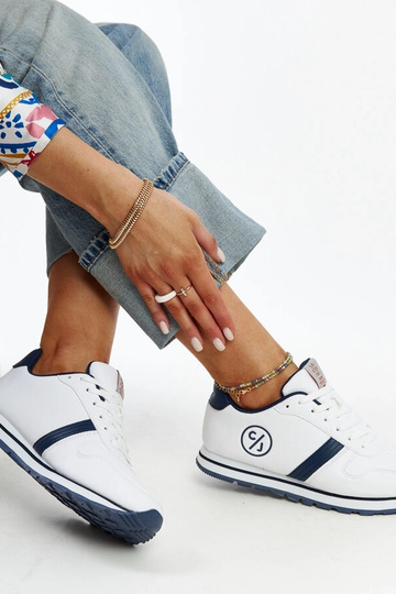 Weiße und marineblaue Damen-Sneakers von CROSS JEANS 2