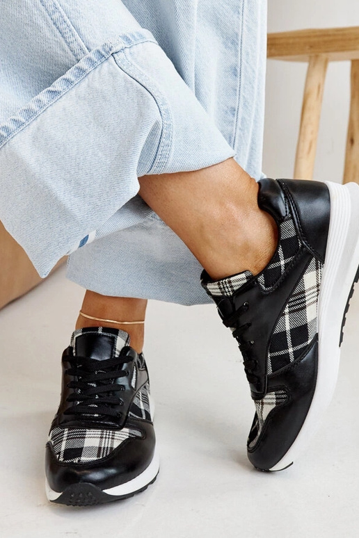 Afifah – Schwarze, karierte Sneaker Afifah – Schwarze, karierte Sneaker