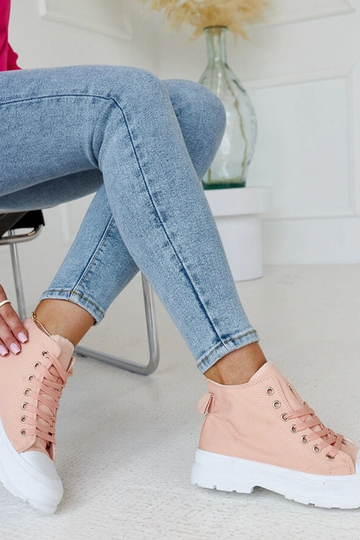 Hohe, rosafarbene Chunky-Sneakers... Hohe, rosafarbene Chunky-Sneakers...