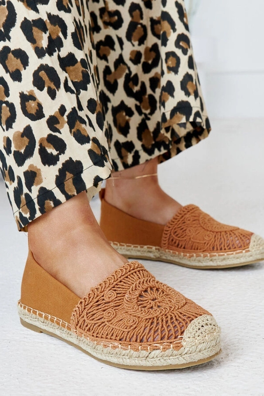 Braune Espadrilles mit Kalba-Stickerei