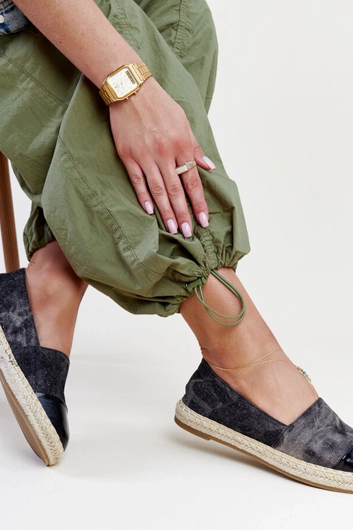 Schwarze glänzende Surana-Espadrilles