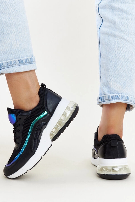 Schwarze Sneakers mit Jelka-Hologramm Schwarze Sneakers mit Jelka-Hologramm