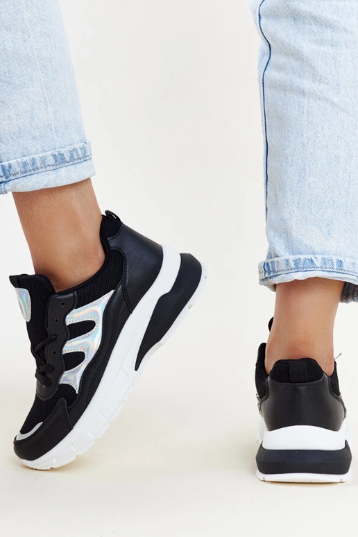 Schwarze Sneaker mit dicker Sohle Matea