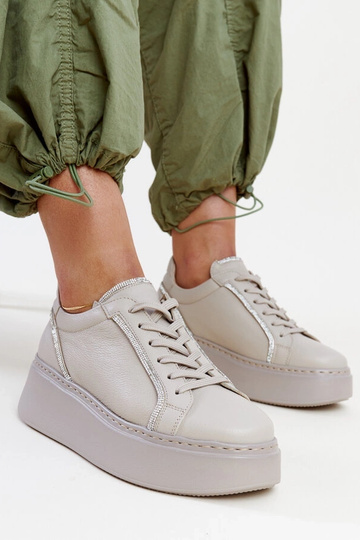 Dunkelbeige Leder-Sneakers mit Zirkonia Karino 2