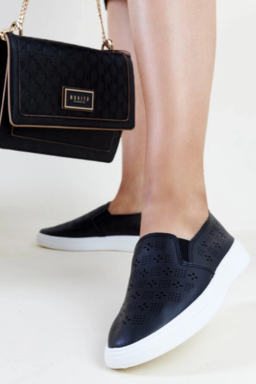 Schwarze Slip-On-Sneakers „Hilal“ 2