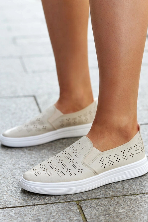 Beigefarbene Slip-On-Sneakers „Hilal“