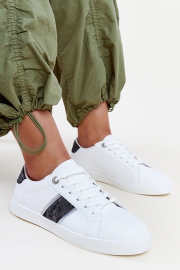 Schwarz-weiße Sneakers mit...